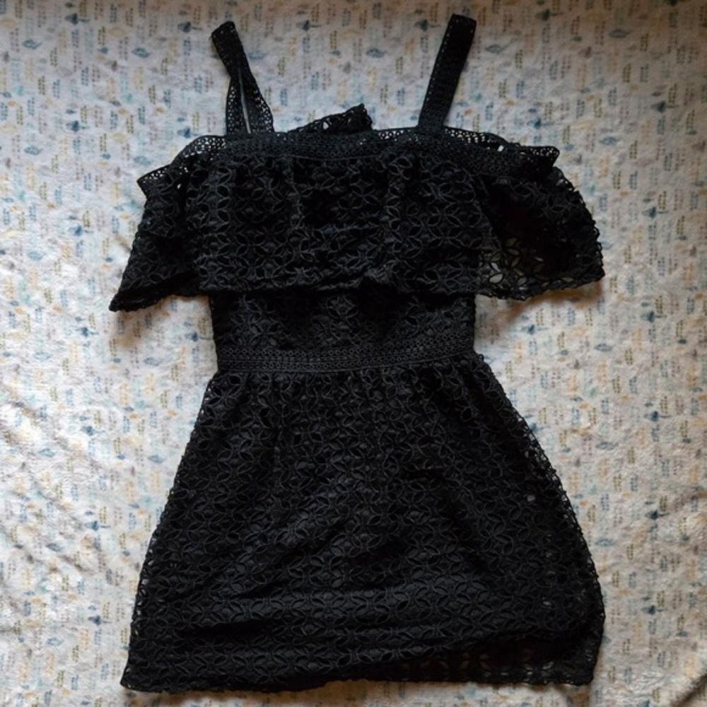 Elegant Black Lace Dress